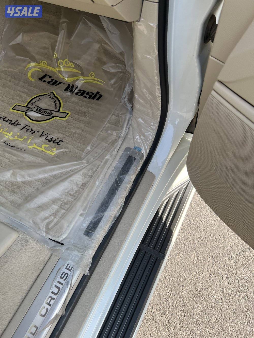 للبيع لاندكروزر موديل 2019 المالك الاول ماشي 56 الف2