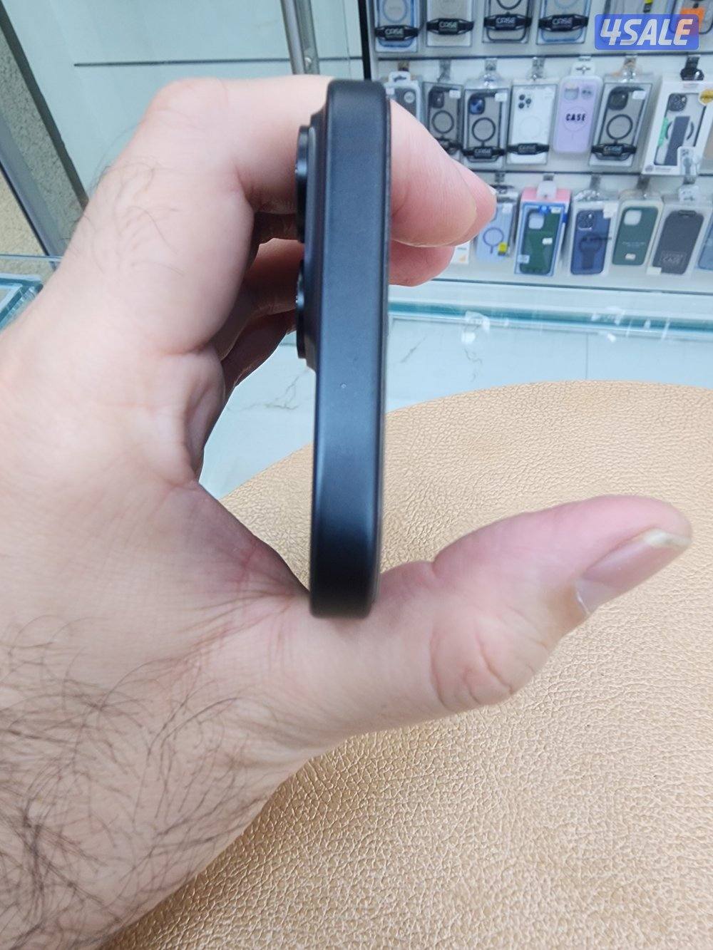 iphone 15 128gb black just open box only one cycle count.3