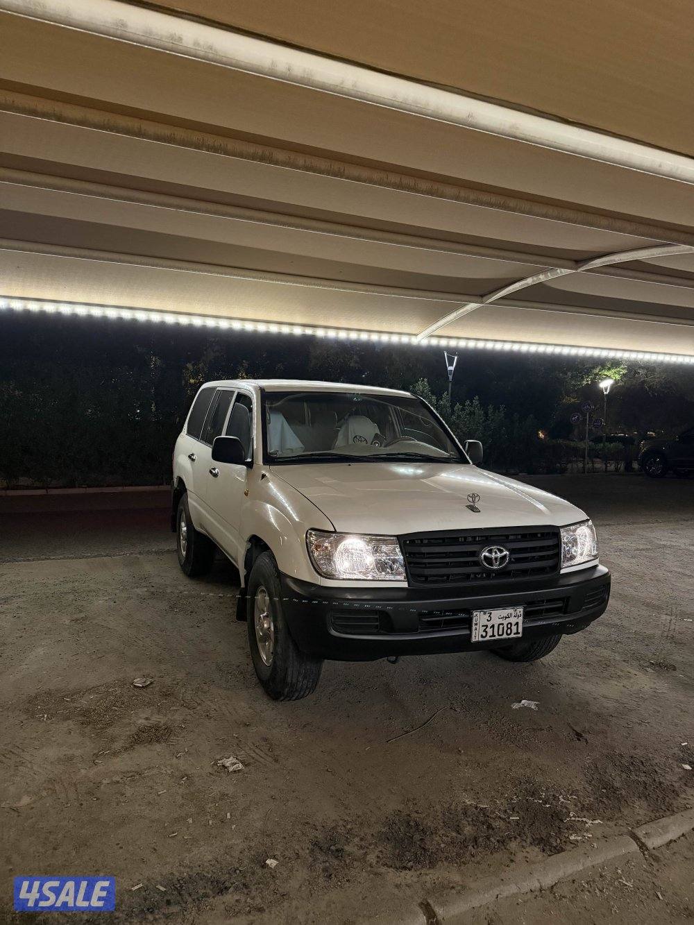 للبيع لاند 2006 GX0