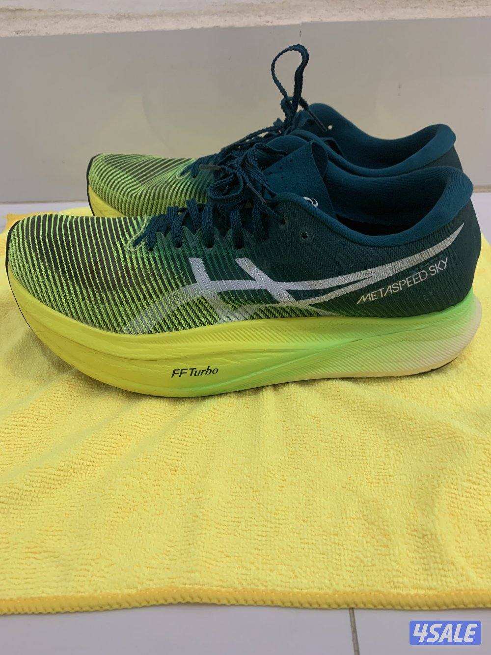 ايسكس اصلي حالت الجديد مقاس 42 للجري معروف2