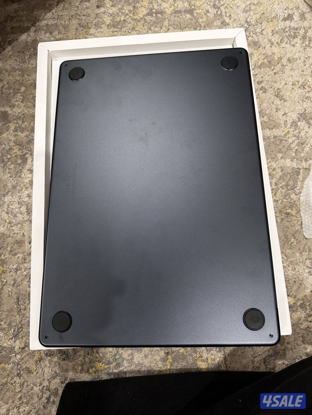 Mac book air m2 15 inch battery100%2