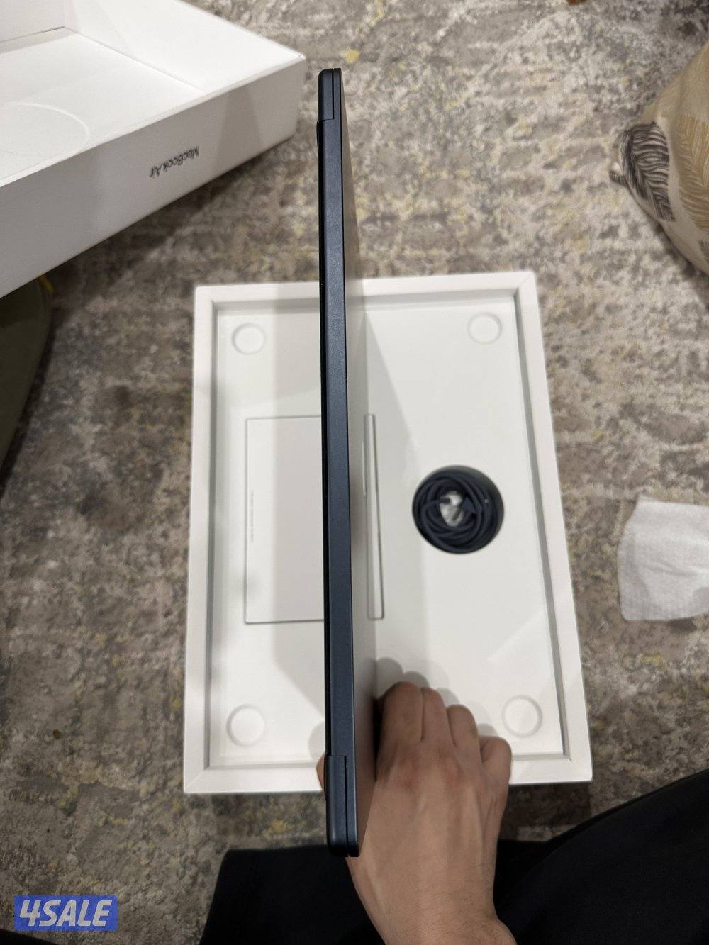 Mac book air m2 15 inch battery100%3