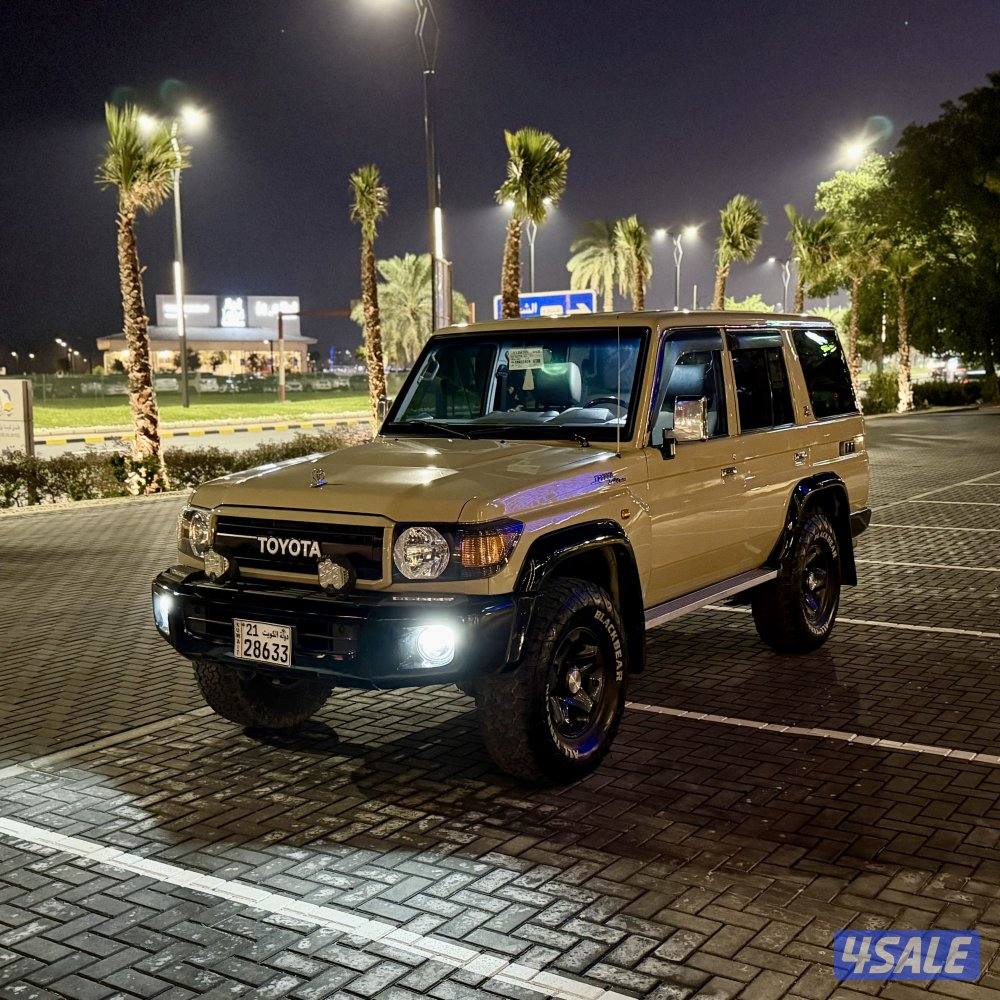 تويوتا لاندكروزر فئة ال 70 موديل 22 عداد 81 سيرفس منتظم بالوكاله1