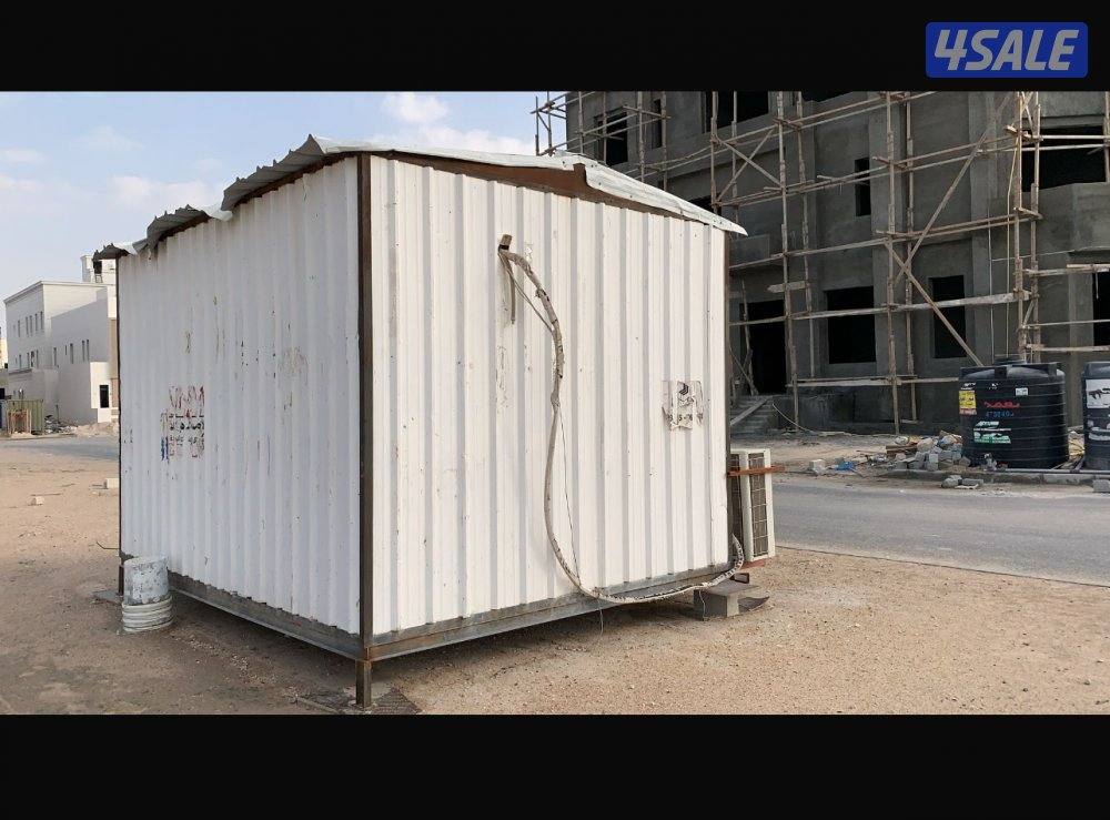 للبيع شاليه ٤*٤ بحاله جيده معاه مكيف وحده1