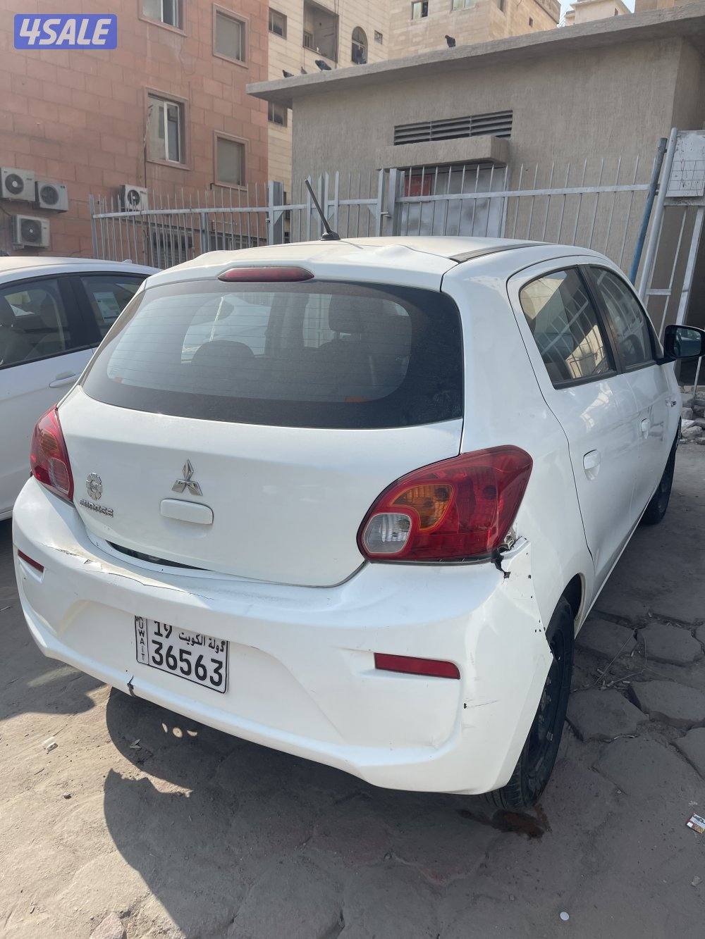 6 سيارات سكراب للبيع0