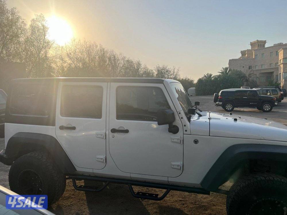 للبيع جيب رانجلر سبورت 2015  عداد 184,0002