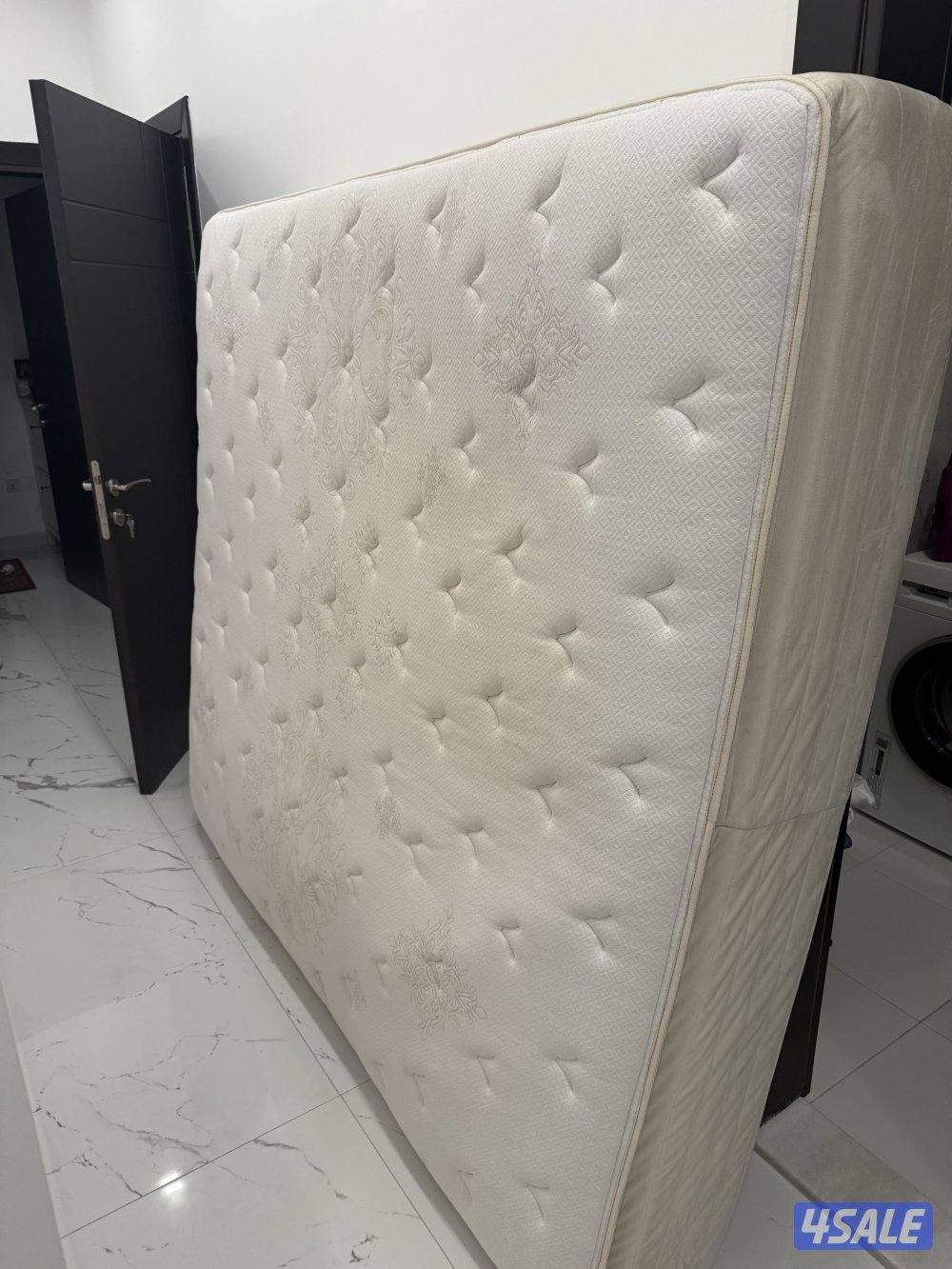 للبيع فرشة امريكي مترين 180 طبي0