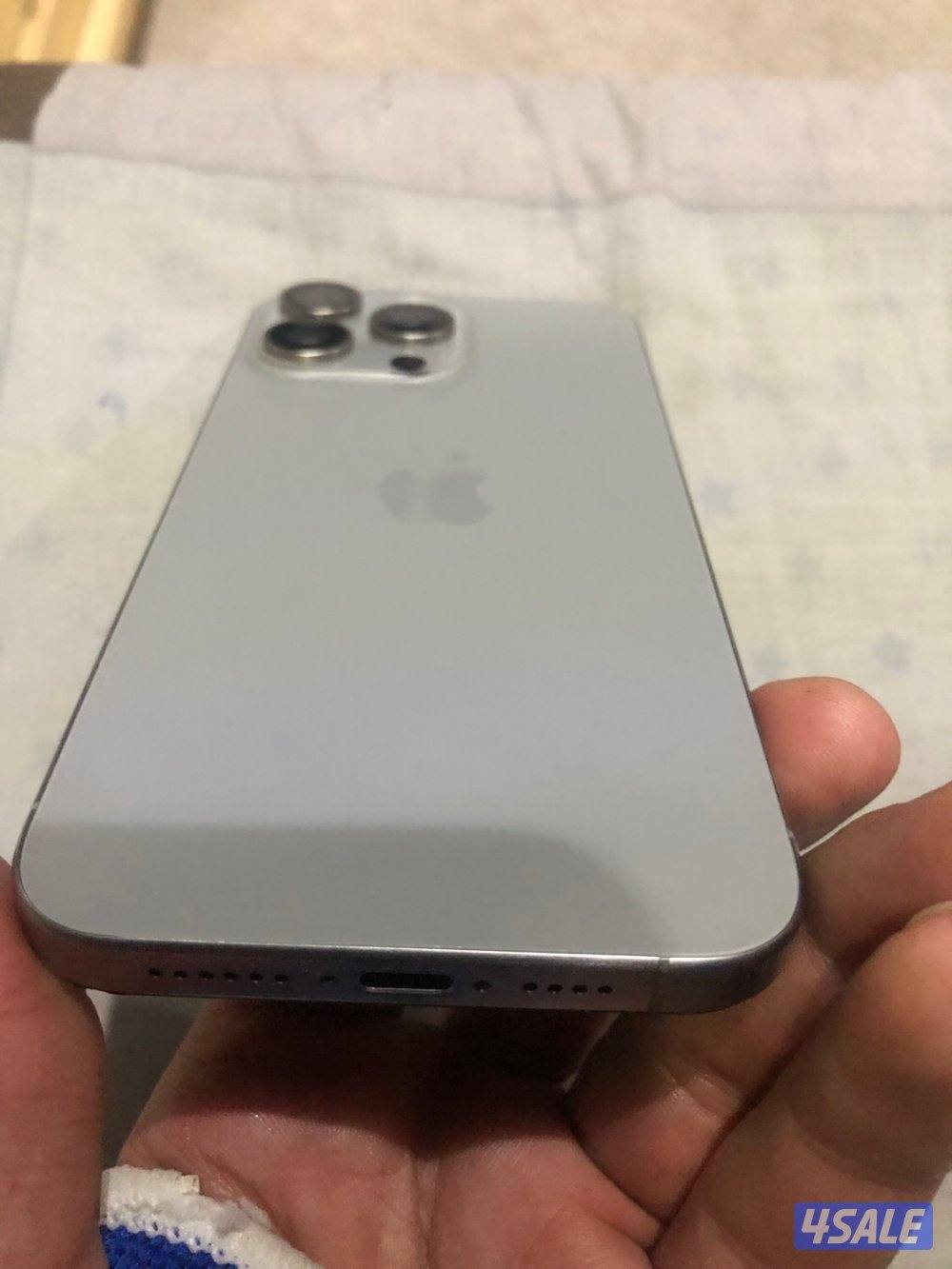 ايفون 15برو ماكس0