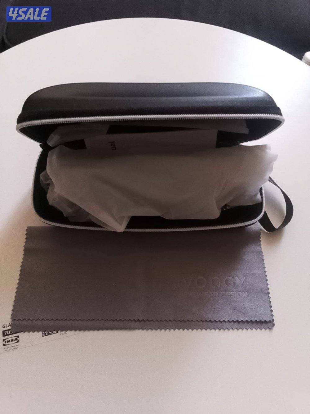 D1MILANO + Glasses + pen6