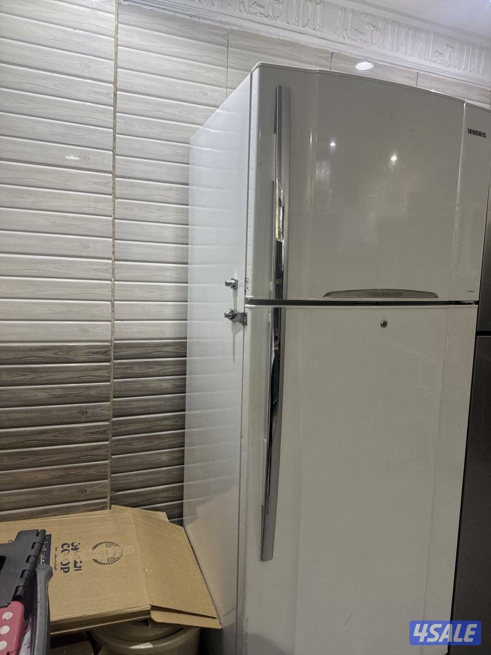 للبيع ثلاجه توشيبا بحالة جيده1
