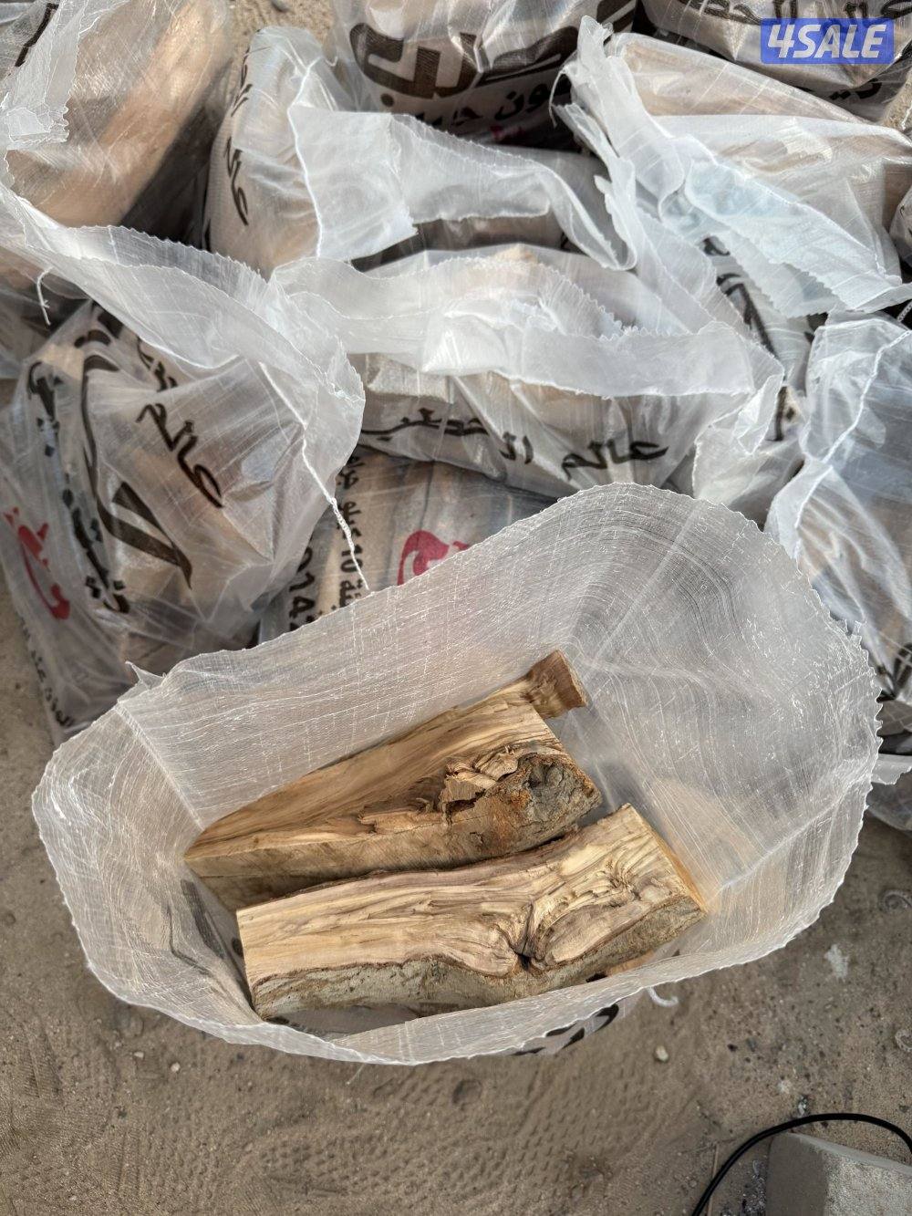 حطب زيتون درجه أولى مقطع شلايخ اخياش وزن الخيشه عشره كيلو2