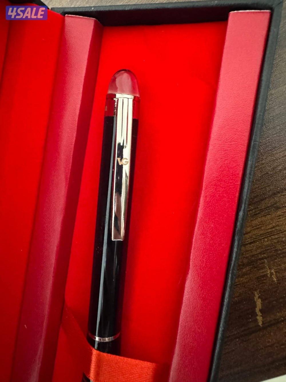 D1MILANO + Glasses + pen13