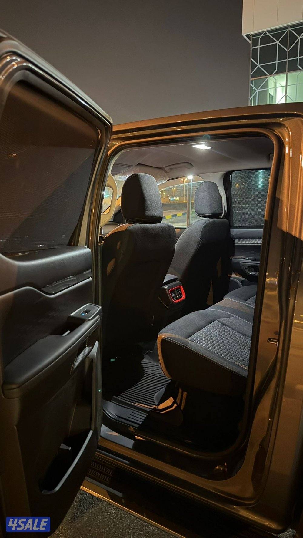 وانيت فورد3