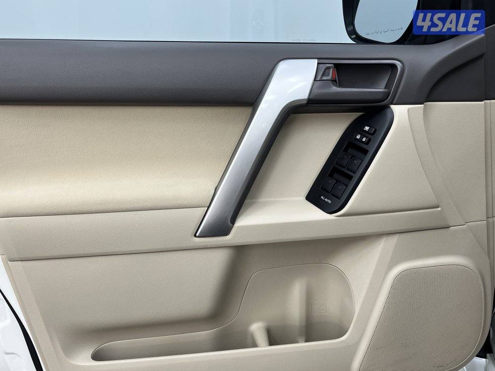 TOYOTA PRADO 6 CYL TXL MID OPTION9