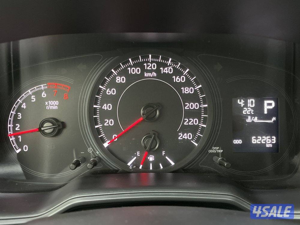 TOYOTA COROLLA 1.6L XLI STD OPTION6