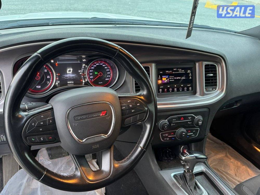 للبيع دودج شارجر4