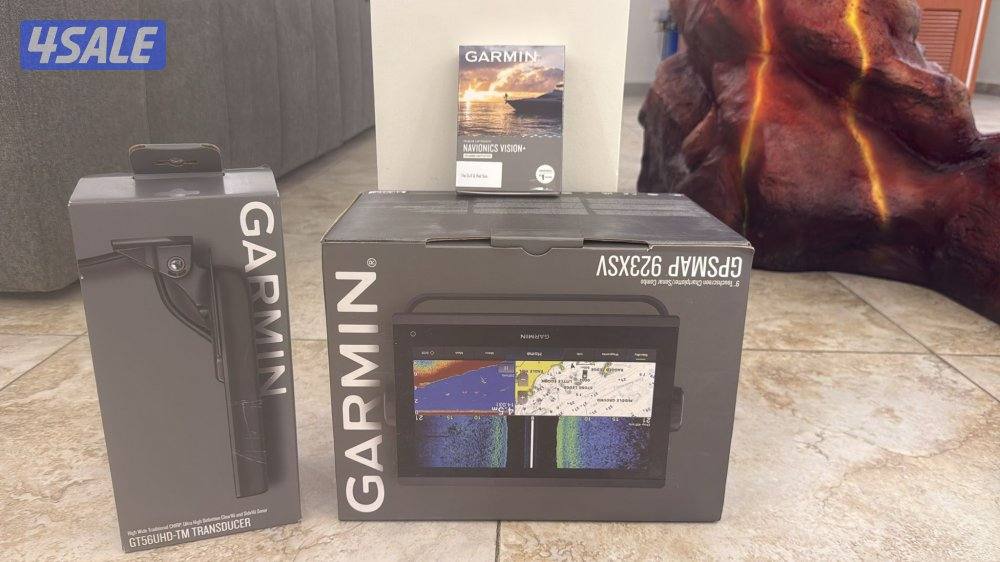 للبيع شاشه قارمن ٩ انج و بلاد قارمن gt56 مع الخرايط يدد بالكرتون1