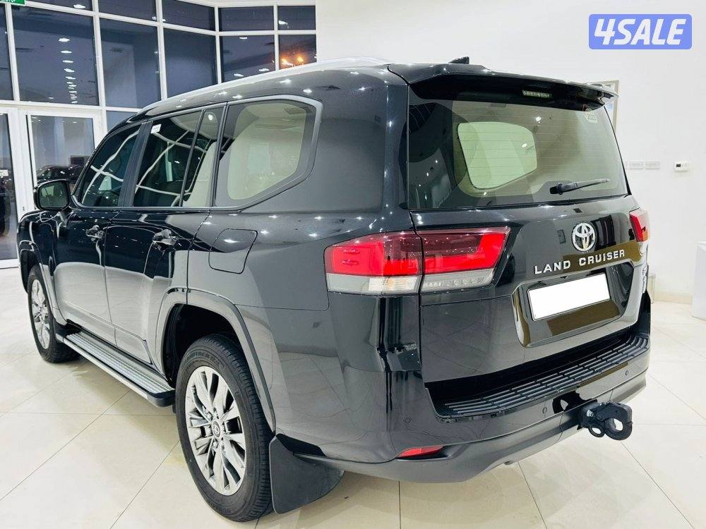 للبيع تويوتا لاندكروس 4K GXR بدون تيربو موديل 20252
