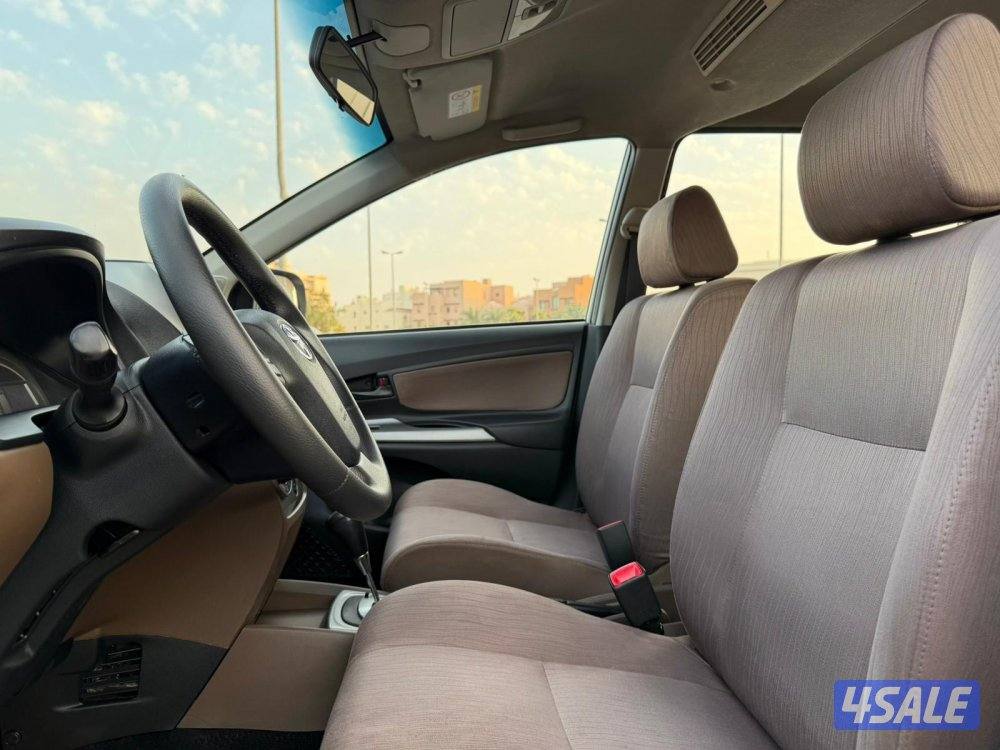 للبيع افانزا موديل 2016 وارد الساير4