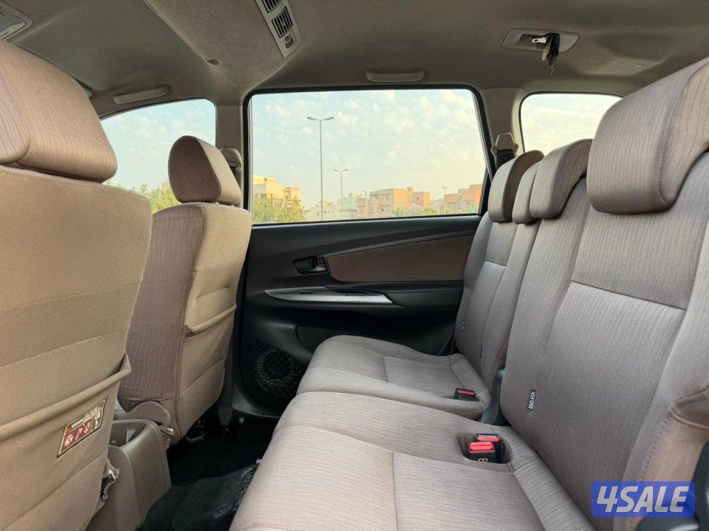 للبيع افانزا موديل 2016 وارد الساير10