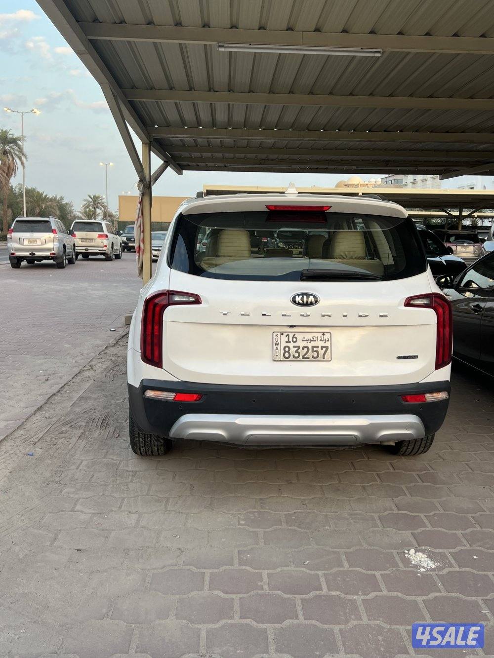 للبيع كيا تيلورايد موديل 20203