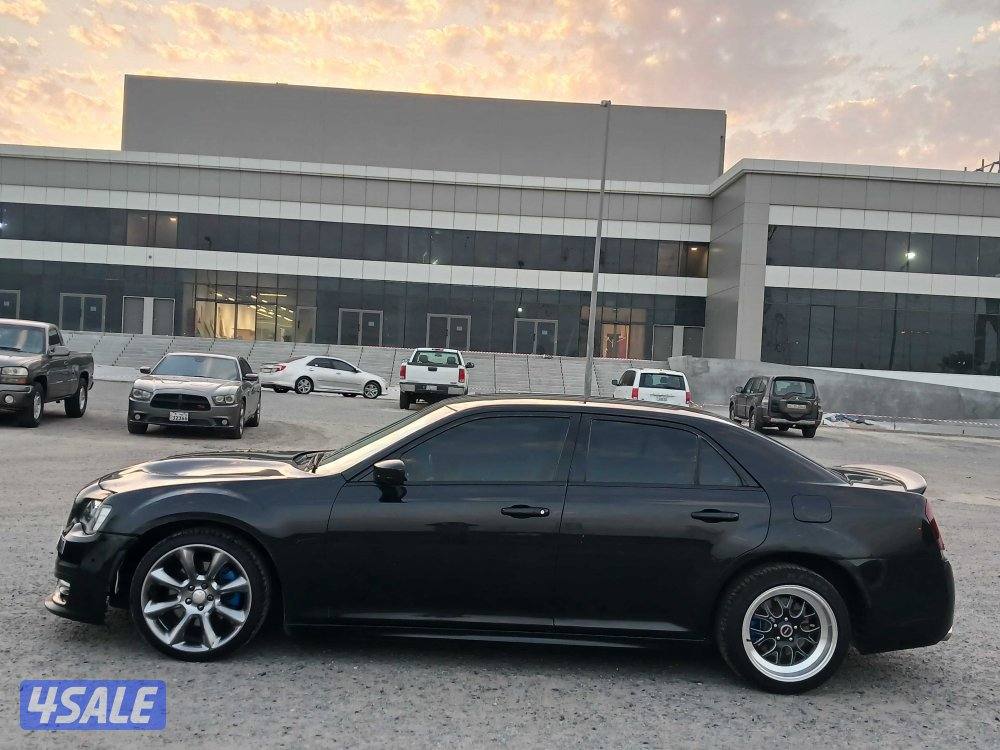 كرايزلر C300 موديل 20143