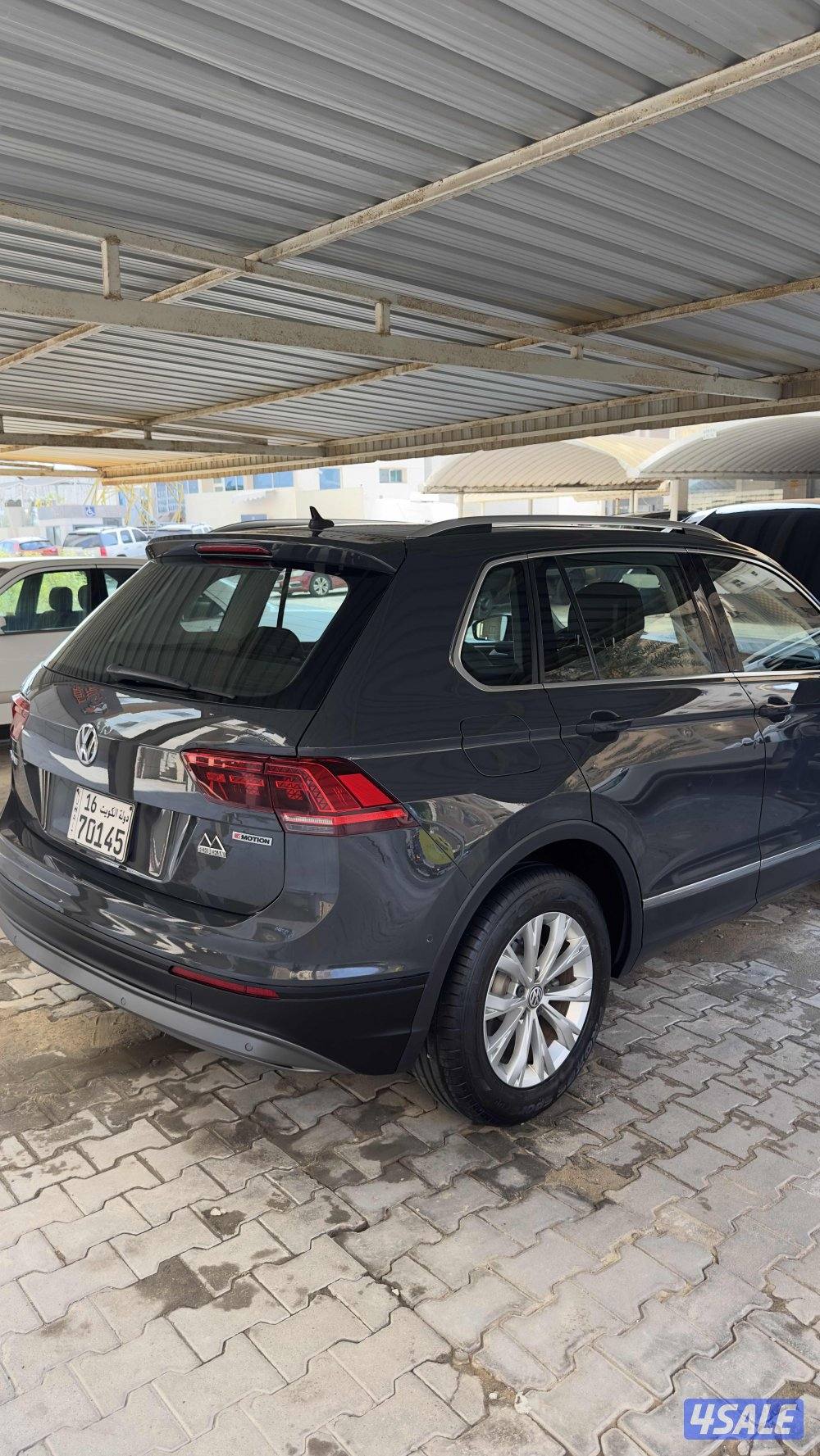 للبيع تيجوان ماشي 81 الف الفل سيرفسات وكاله موديل ٢٠١٩1