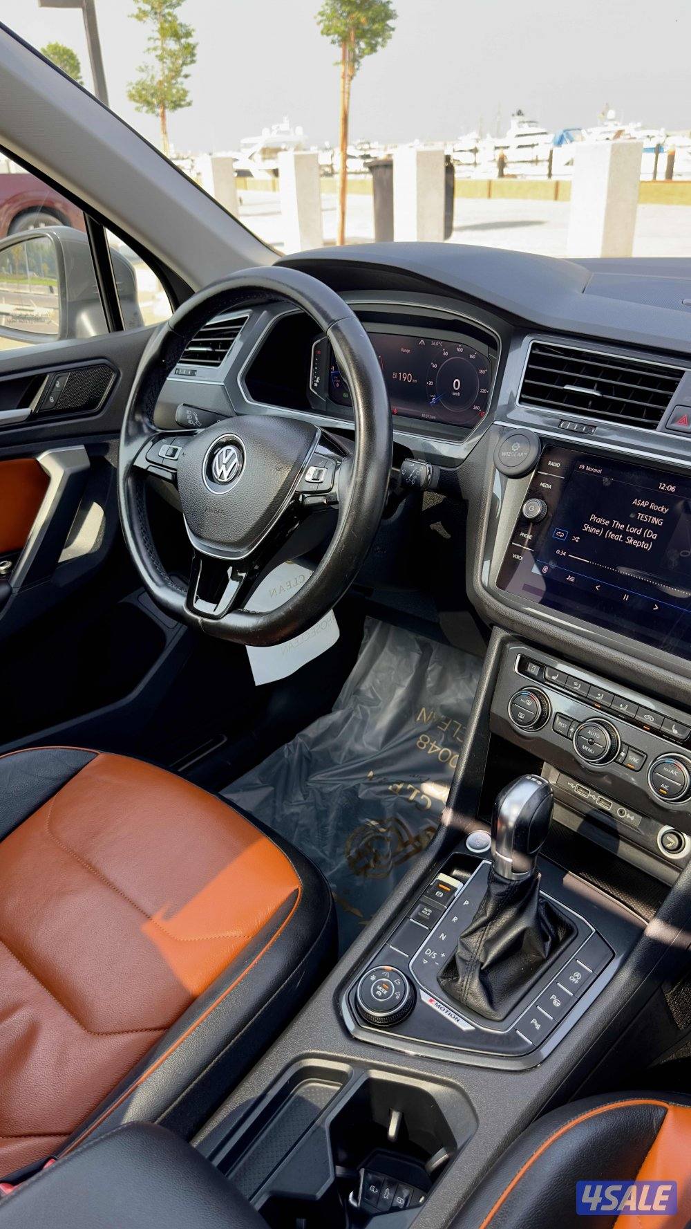 للبيع تيجوان ماشي 81 الف الفل سيرفسات وكاله موديل ٢٠١٩9