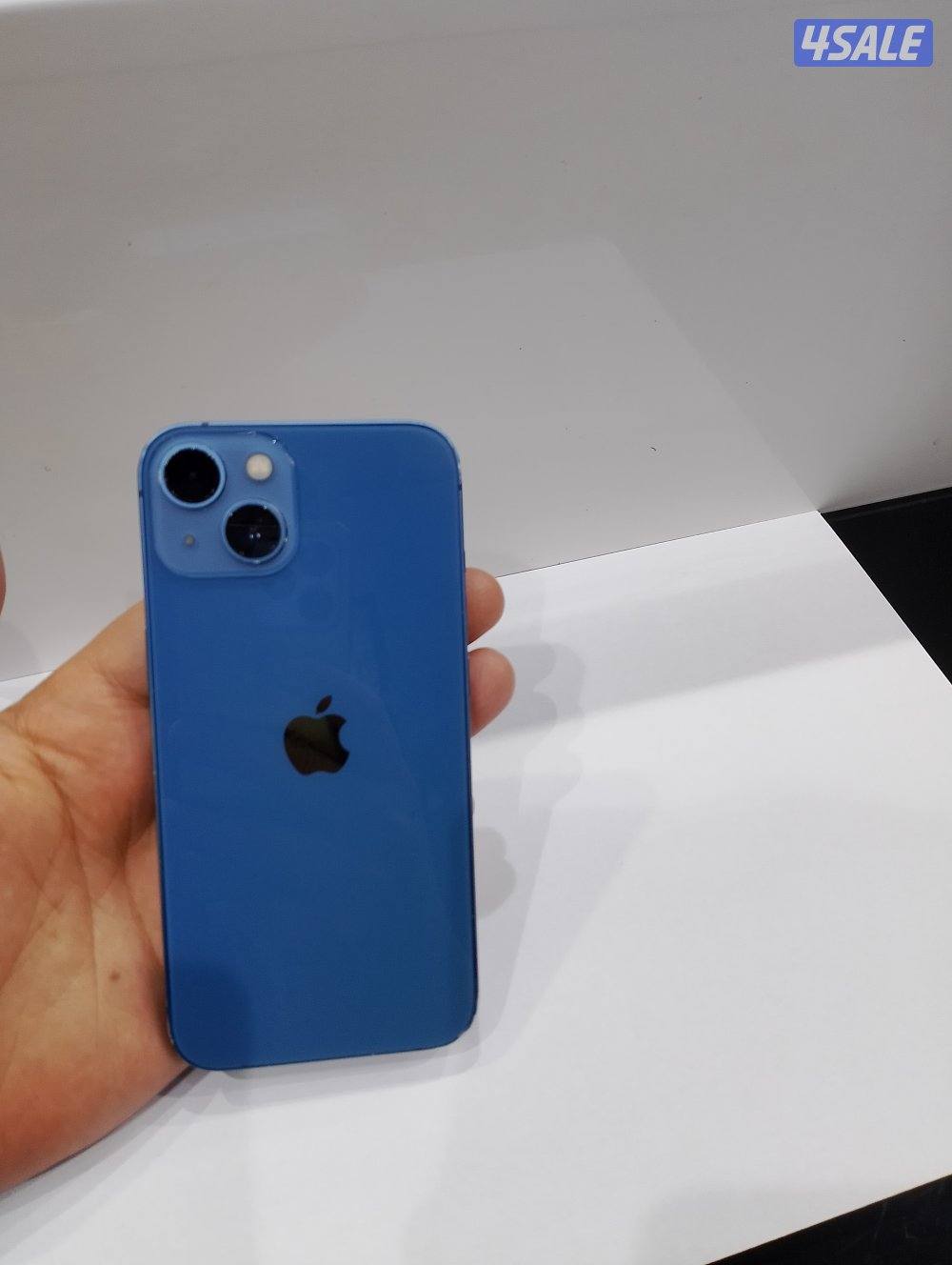 ايفون 13 عادي ازرق. جيجا 2560