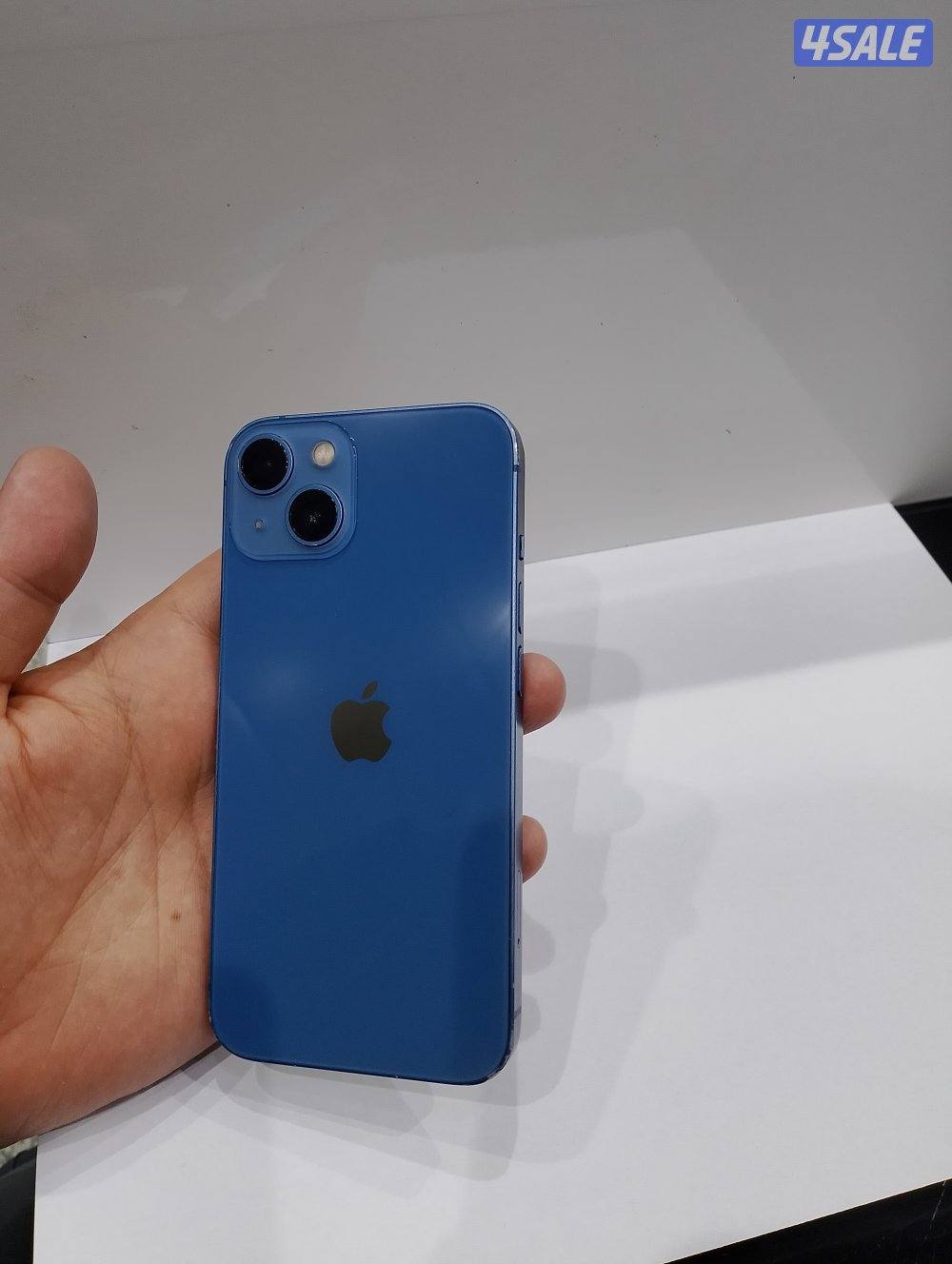 ايفون 13 عادي ازرق. جيجا 2561