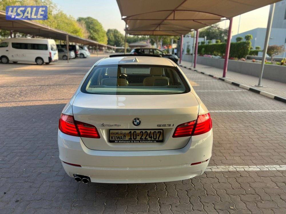 بي ام دبليو 523i-2011 صبغ وكالة5