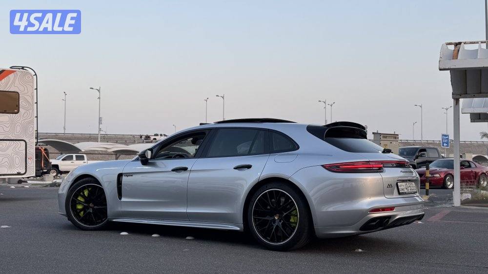 Panamera Turbo S E-Hybrid Sport Turismo0