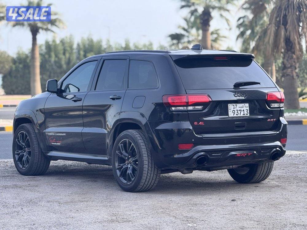 للبيع جيب جراند شيروكي  SRT8 موديل 20163