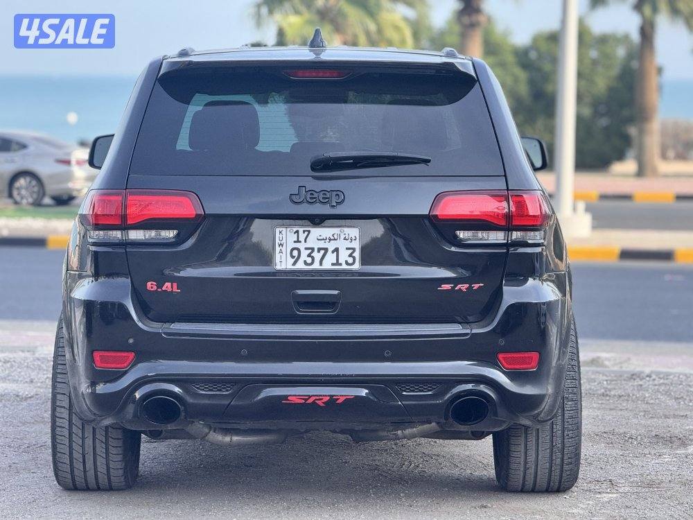 للبيع جيب جراند شيروكي  SRT8 موديل 20164