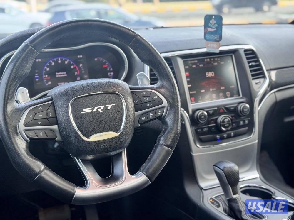 للبيع جيب جراند شيروكي  SRT8 موديل 20167