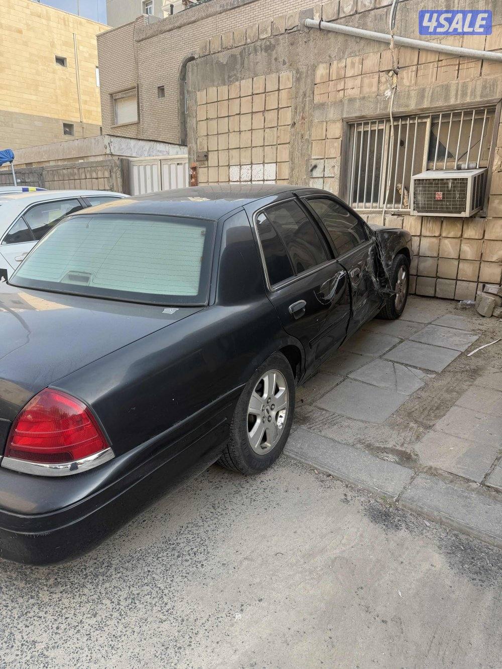 للبيع فورد فكتوريا 2010 على المنظور وكل شي واضح بالصور0