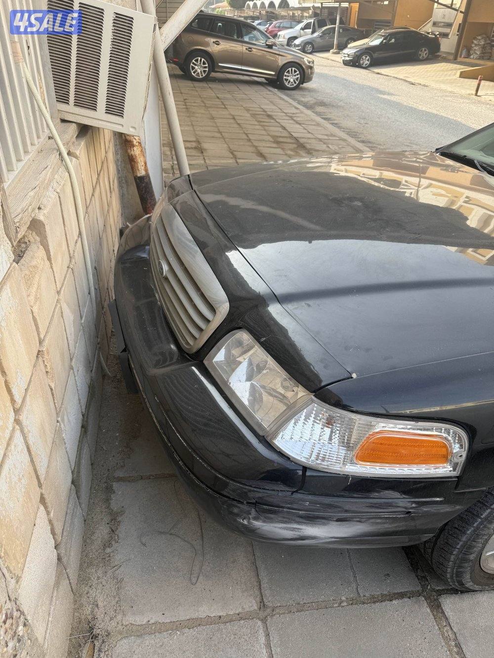 للبيع فورد فكتوريا 2010 على المنظور وكل شي واضح بالصور3