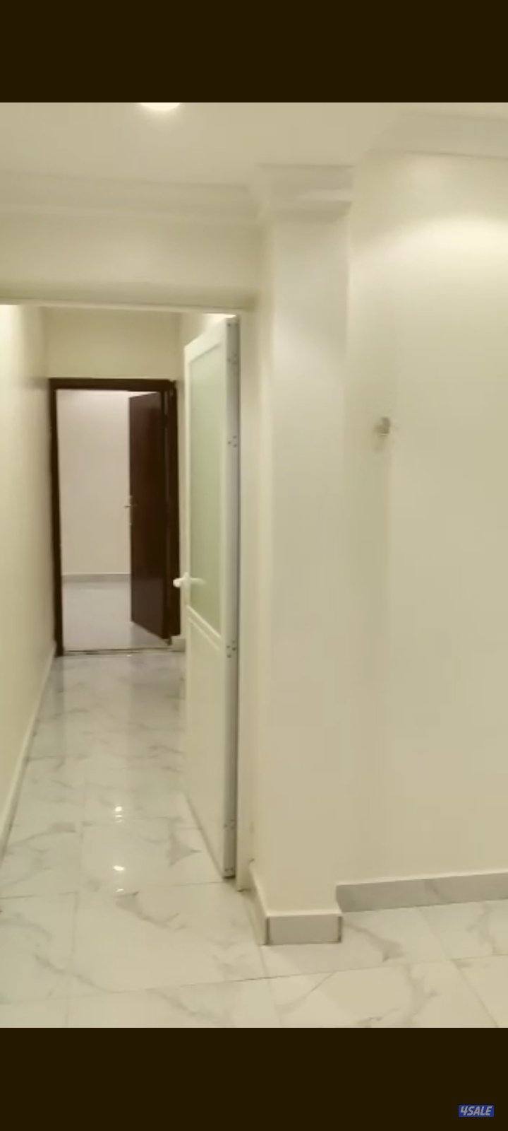 للايجار شقه ارضي  الواحه ق٤ مدخل خاص1