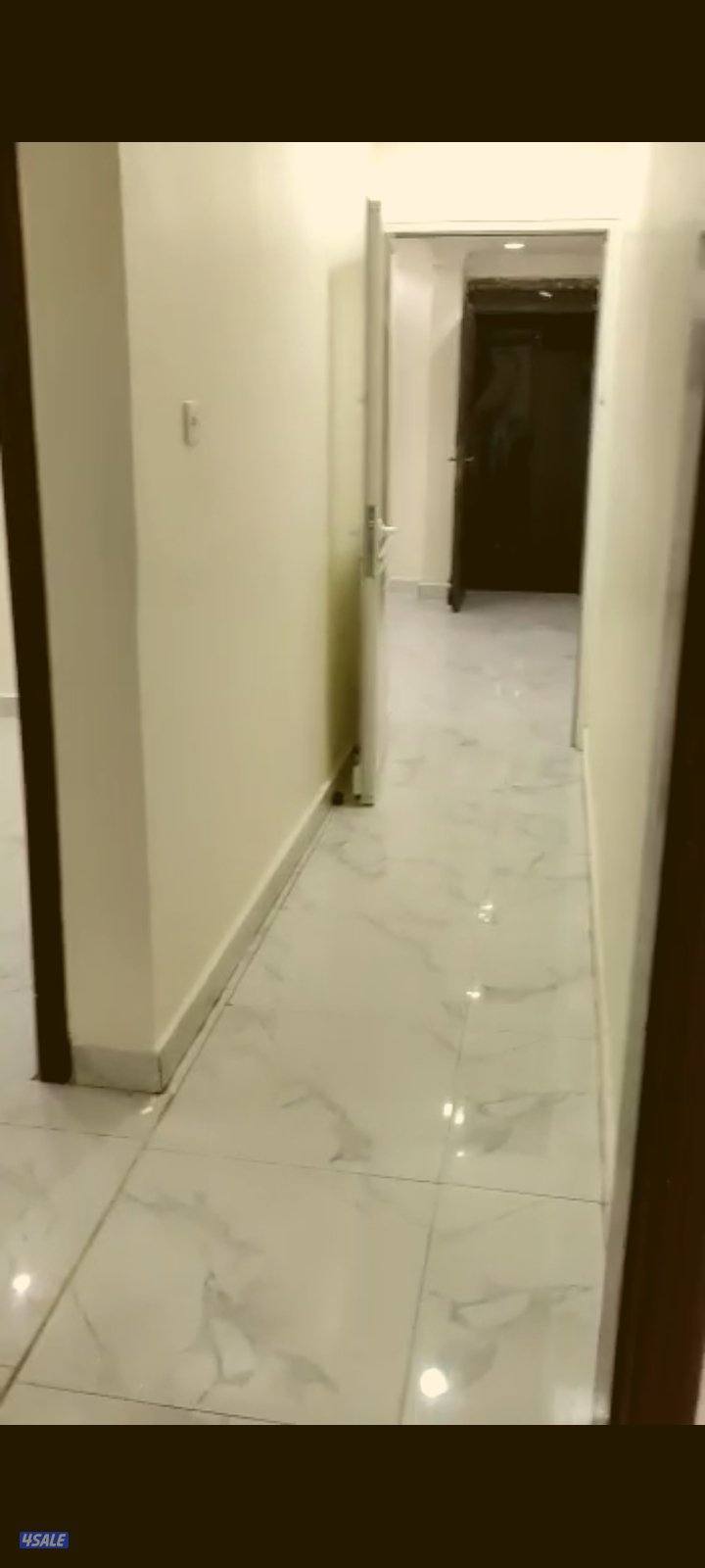 للايجار شقه ارضي  الواحه ق٤ مدخل خاص4