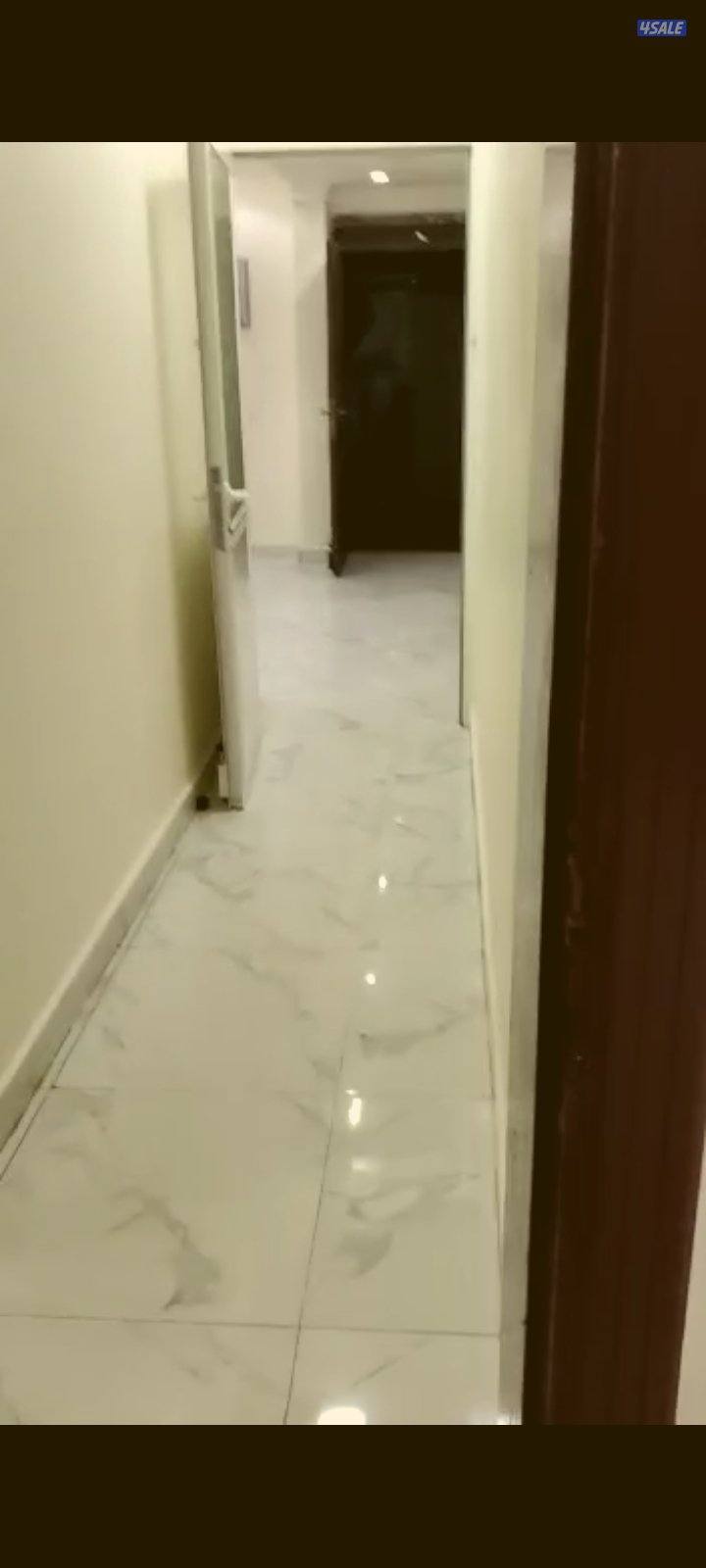 للايجار شقه ارضي  الواحه ق٤ مدخل خاص6