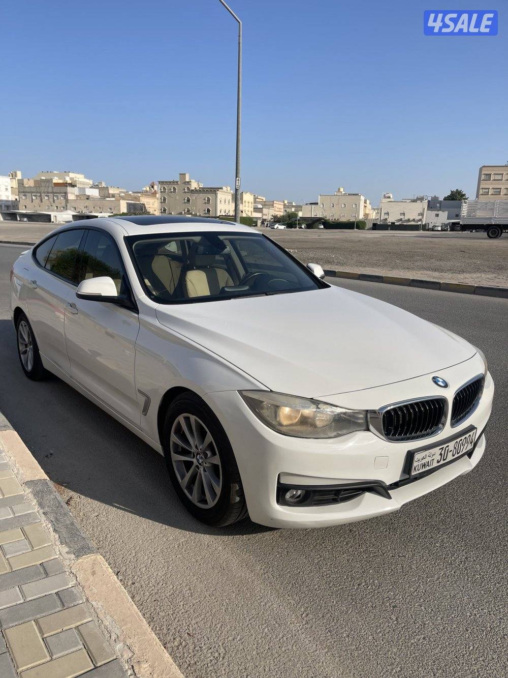 بي ام  320 جي تي هاتش باك2