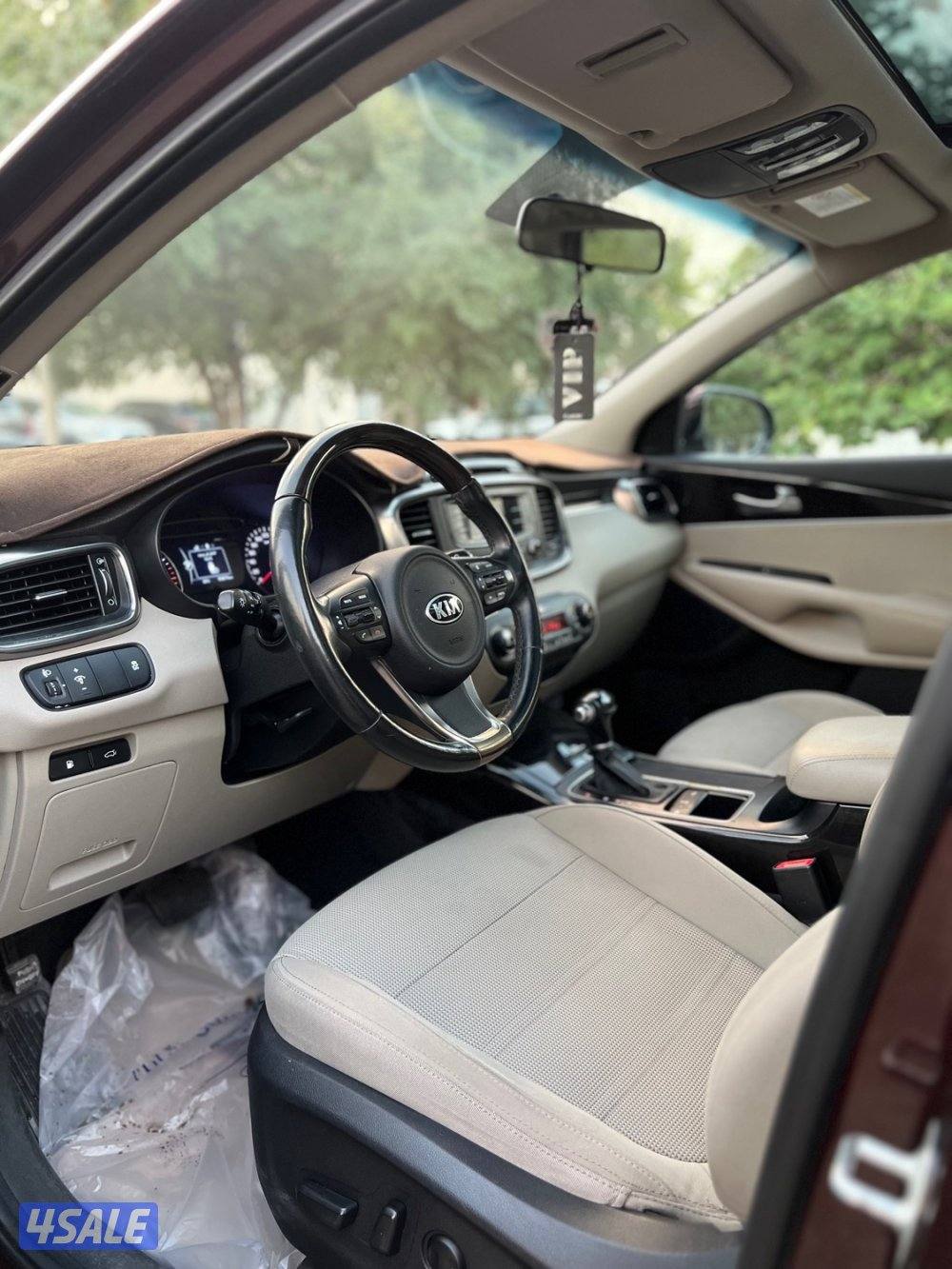 سورينتو 2017 ماشي 90 الف4