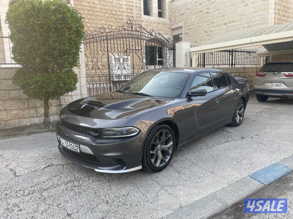 للبيع تشارجر موديل 2015 نضيف جداً7