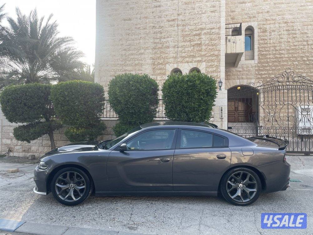 للبيع تشارجر موديل 2015 نضيف جداً8