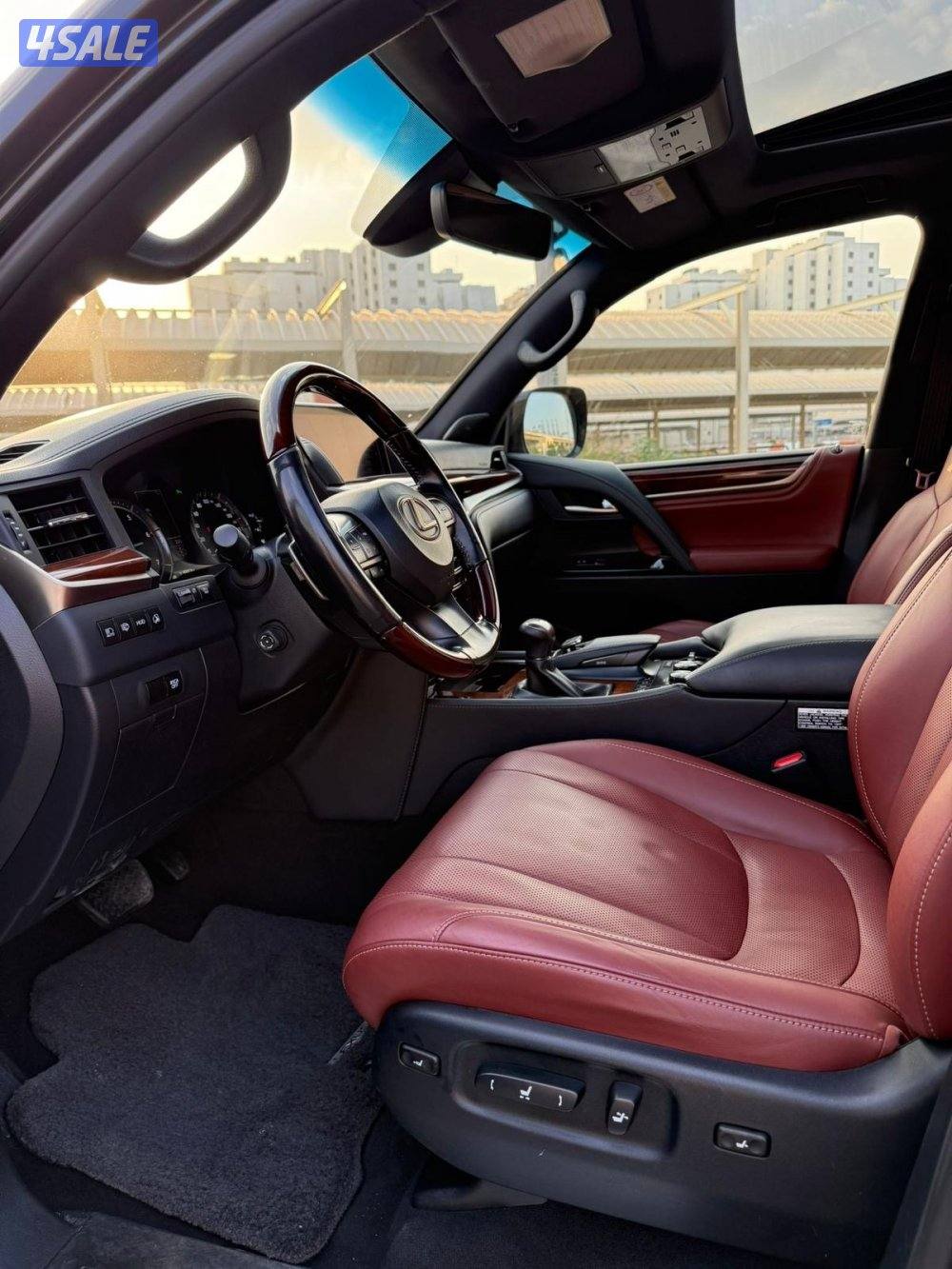 لكزس LX570 الساير 2020 درجه اولى بحاله الوكاله عداد 120 الف4