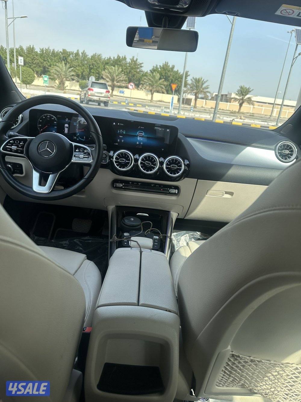 للبيع مرسيدس GLA 200 ممشاه 70 الف شرط الفحص قابل للمساومه بالمعقول1