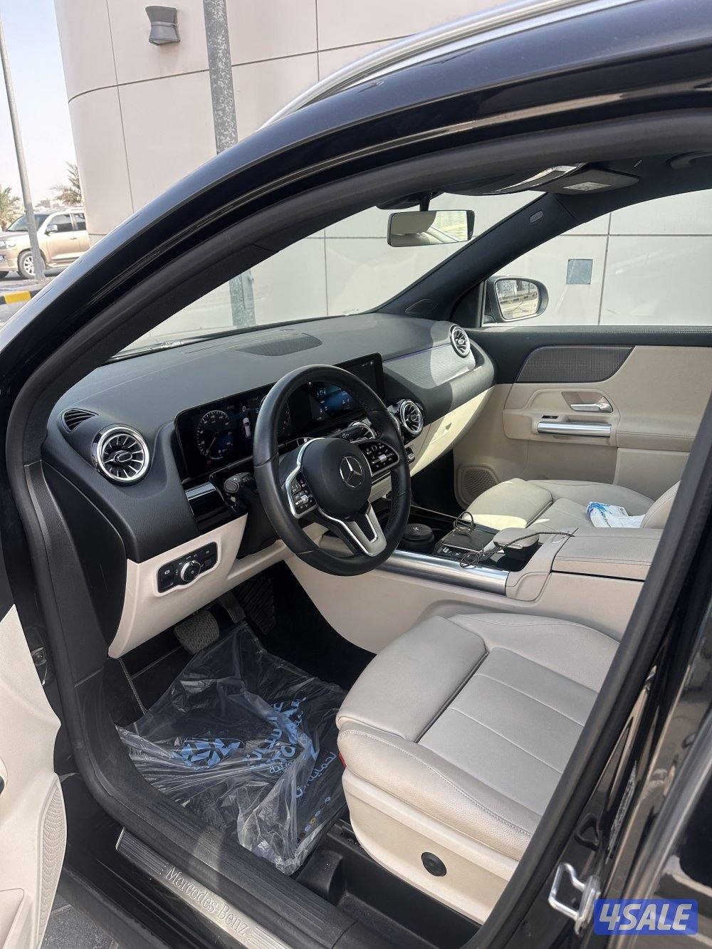 للبيع مرسيدس GLA 200 ممشاه 70 الف شرط الفحص قابل للمساومه بالمعقول5