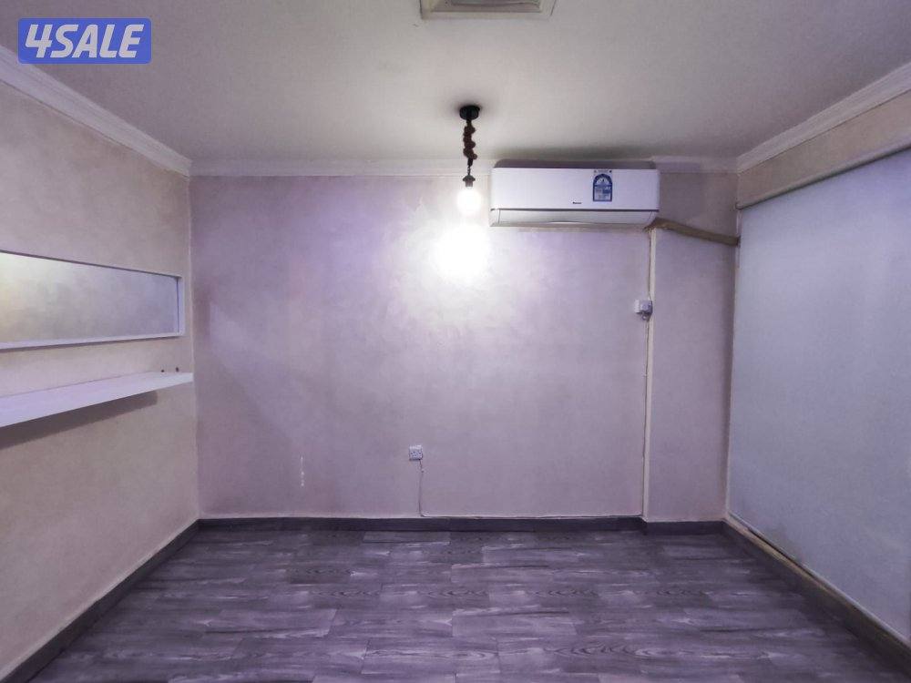 شقق للايجار حولي مساحه كبيره غرفه صاله حمام مطبخ مساحه كبير 230 ويوجد6