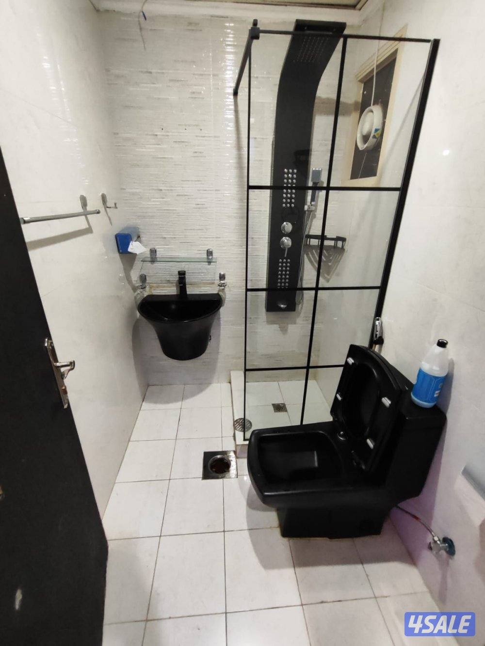 شقق للايجار حولي مساحه كبيره غرفه صاله حمام مطبخ مساحه كبير 230 ويوجد7