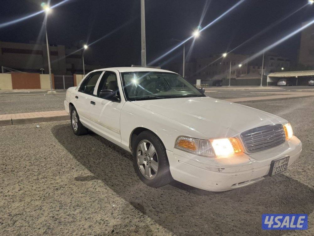 فورد فكتوريا 2010 ابيض4